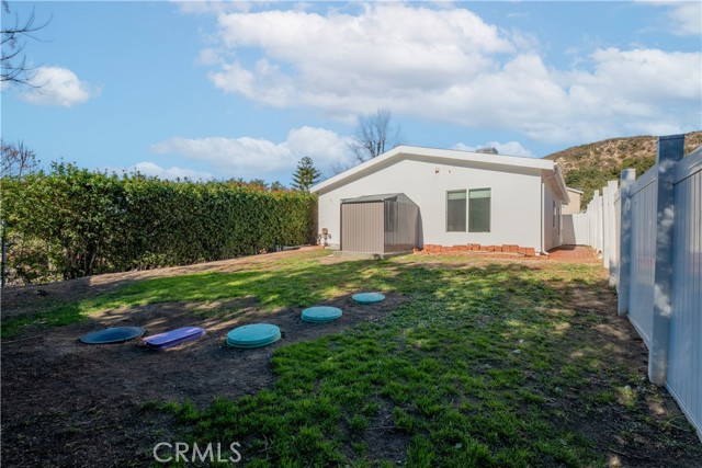 6436 Day Street, Tujunga CA: https://media.crmls.org/medias/3d37659b-69fb-4732-b113-e978c03ee6eb.jpg
