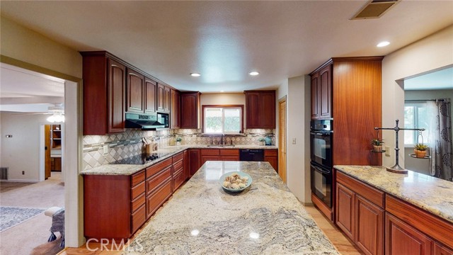 Detail Gallery Image 6 of 17 For 565 5th Avenue, Orland,  CA 95963 - 3 Beds | 2 Baths