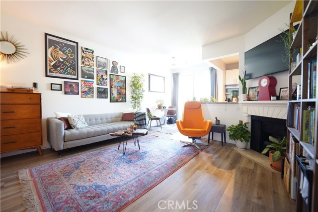 620 S Gramercy Place #8