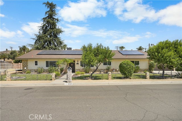 Detail Gallery Image 1 of 43 For 3260 Vista Way, Hemet,  CA 92544 - 4 Beds | 2/1 Baths