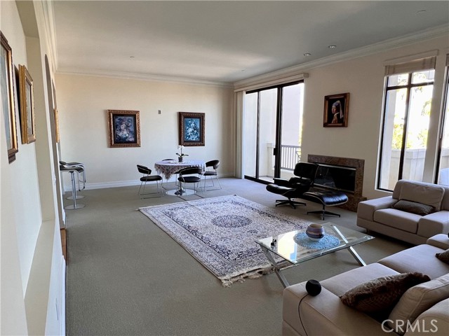 11847 Gorham Avenue, Los Angeles CA: https://media.crmls.org/medias/3d39d49a-1d17-4eff-a2e5-074bd86bbc7a.jpg