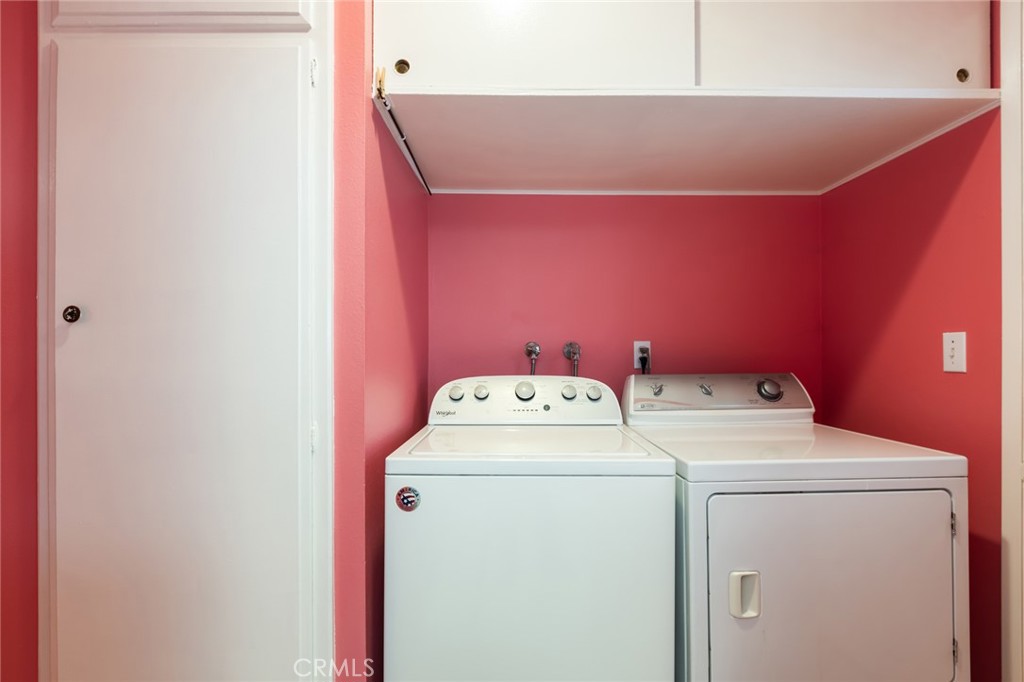 https://media.crmls.org/medias/3d3a02e7-cfca-4e0f-9341-2c9a82089a6b.jpg?preset=X-Large