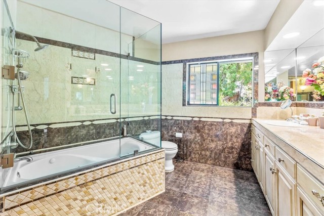 Detail Gallery Image 24 of 33 For 17861 Cathedral Pl, Encino,  CA 91316 - 3 Beds | 3 Baths