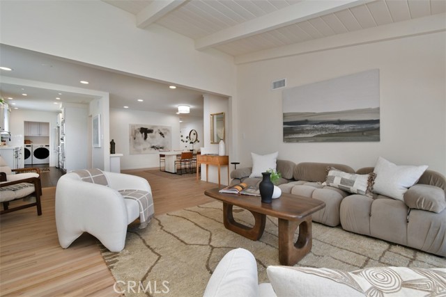 12614 Morrison Street, Valley Village CA: https://media.crmls.org/medias/3d3ad904-bd53-4da8-8e2e-12030c81bd0e.jpg