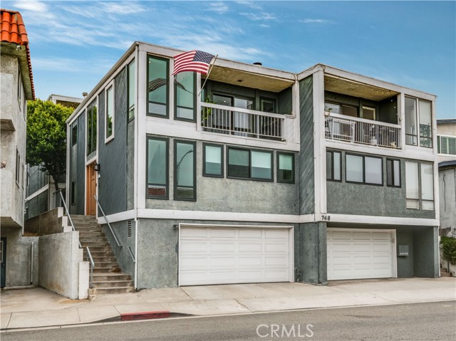 748 Manhattan Beach Boulevard, Manhattan Beach, California 90266, 3 Bedrooms Bedrooms, ,1 BathroomBathrooms,Residential,Sold,Manhattan Beach,SB21160788