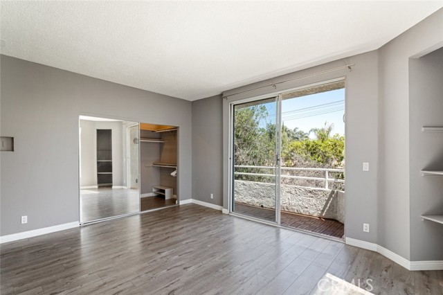 Detail Gallery Image 19 of 28 For 14948 Moorpark St, Sherman Oaks,  CA 91403 - 12 Beds | 12/4 Baths