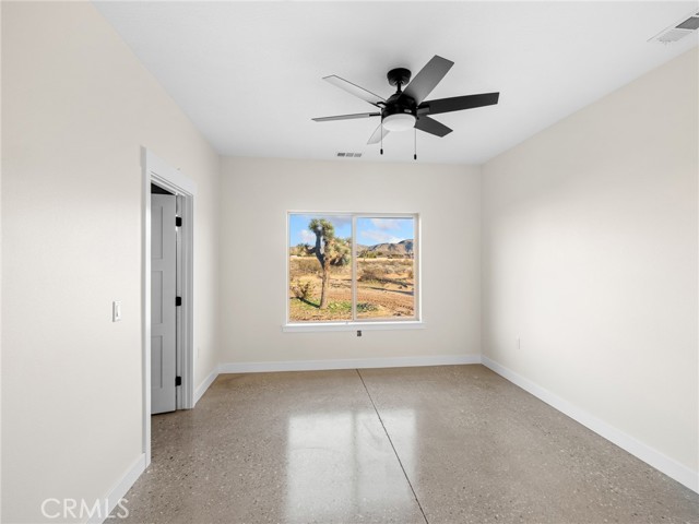 Detail Gallery Image 16 of 36 For 16173 Pela Rd, Apple Valley,  CA 92307 - 4 Beds | 3 Baths