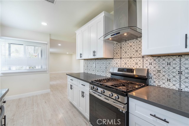 Detail Gallery Image 8 of 15 For 1142 Indian Hill Bld, Pomona,  CA 91767 - 3 Beds | 1 Baths