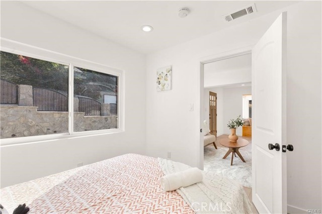 Detail Gallery Image 12 of 15 For 503 Oleander, Los Angeles,  CA 90042 - 4 Beds | 2 Baths