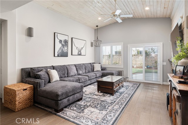 Image 9 of 30 For 27975 Langley Place