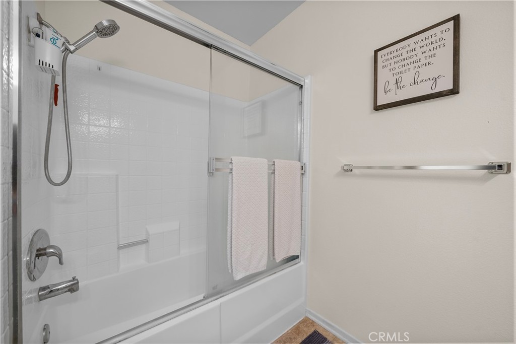 https://media.crmls.org/medias/3d3d0693-1043-4f26-9f03-643c33c589f9.jpg?preset=X-Large