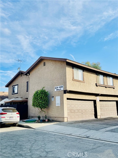 Detail Gallery Image 2 of 15 For 8538 Elburg St #C,  Paramount,  CA 90723 - 3 Beds | 2 Baths