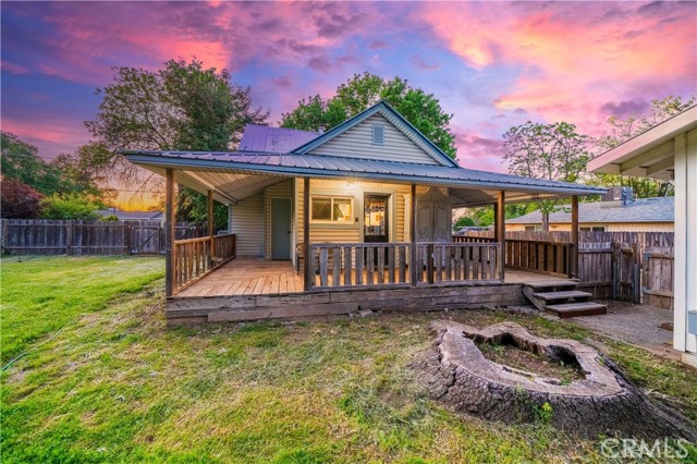 1711 Shasta Street, Anderson CA: https://media.crmls.org/medias/3d3dddbc-ae20-44e8-a92b-d6d537d2f80f.jpg