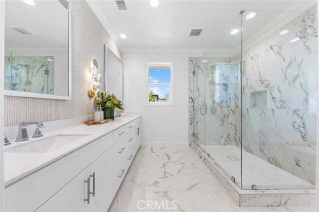 241 Abacus, Irvine CA: https://media.crmls.org/medias/3d3e7f79-2c09-41c3-814c-693822af4652.jpg