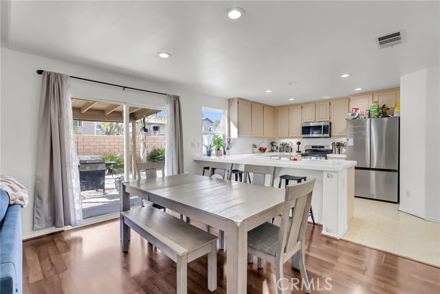 277 Avenida San Miguel, Perris CA: https://media.crmls.org/medias/3d3e8d9c-65a4-43c1-a4ad-b38da6f6f813.jpg