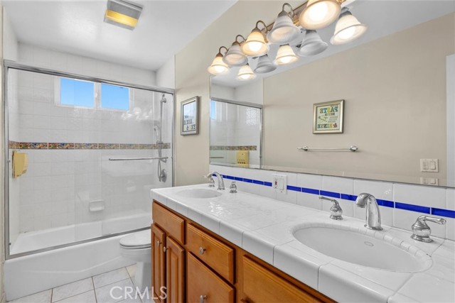 2919 Gibson Place, Redondo Beach, California 90278, 5 Bedrooms Bedrooms, ,4 BathroomsBathrooms,Residential,Sold,Gibson,SB22156607