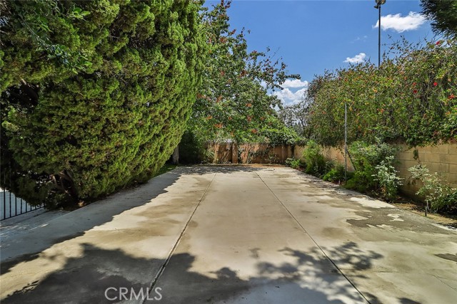 17313 Citronia Street, Northridge CA: https://media.crmls.org/medias/3d40401c-b036-4bb5-9d51-8a1aebc24286.jpg