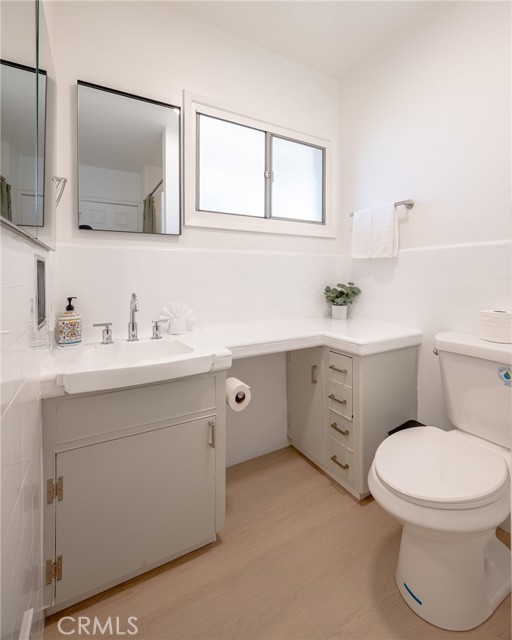 Detail Gallery Image 32 of 50 For 705 E Foothill Blvd, Glendora,  CA 91741 - 4 Beds | 2 Baths