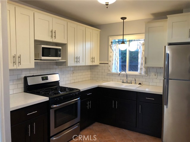 Detail Gallery Image 12 of 42 For 3577 Gundry, Long Beach,  CA 90807 - 1 Beds | 1 Baths