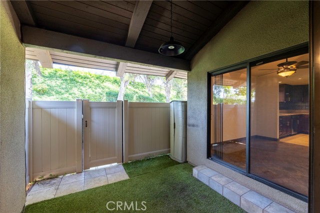 Detail Gallery Image 12 of 29 For 15942 Alta Vista Dr #D,  La Mirada,  CA 90638 - 2 Beds | 2 Baths