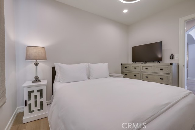 627 7th Street, Huntington Beach CA: https://media.crmls.org/medias/3d41f451-2c9d-45c6-915a-a5601ebae1e5.jpg