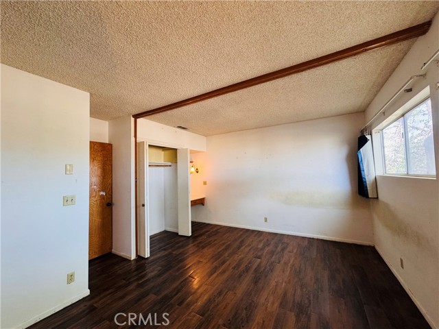 12257 Skywood Court, Riverside CA: https://media.crmls.org/medias/3d43773f-88ef-43d2-9c75-bfa1019e7a4d.jpg