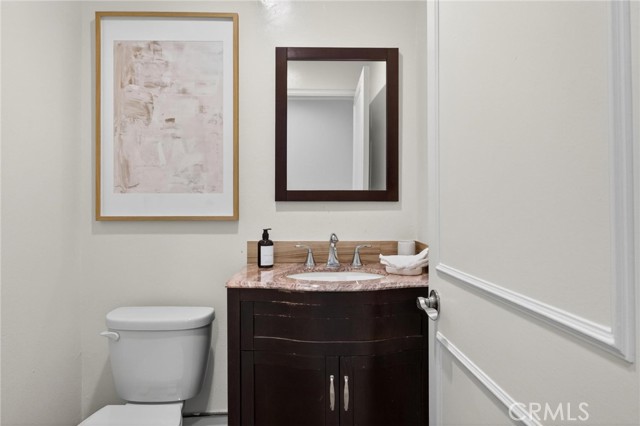 Detail Gallery Image 8 of 46 For 1830 Kelton Ave #5,  Los Angeles,  CA 90025 - 3 Beds | 2/1 Baths