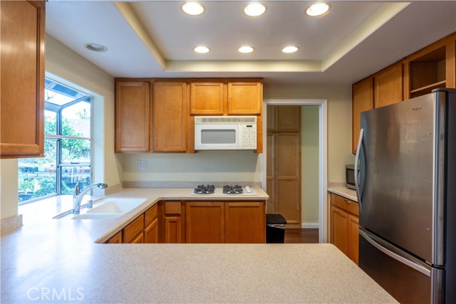 Detail Gallery Image 21 of 48 For 22042 Catalina Cir, Huntington Beach,  CA 92646 - 4 Beds | 2 Baths