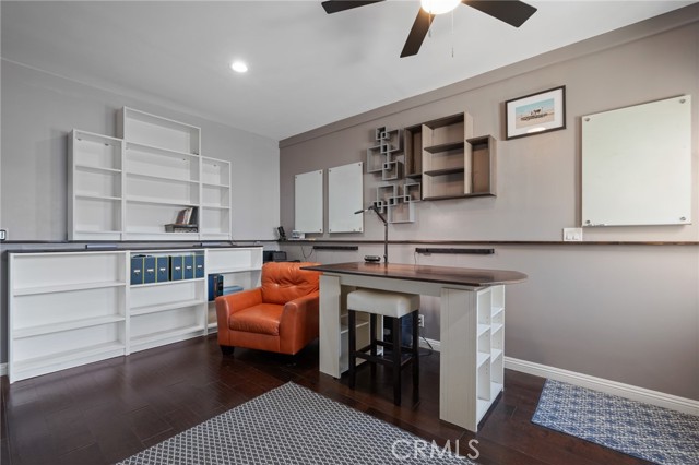 533 Roswell Avenue, Long Beach CA: https://media.crmls.org/medias/3d447f1f-3356-4103-a631-ad215cf6de49.jpg