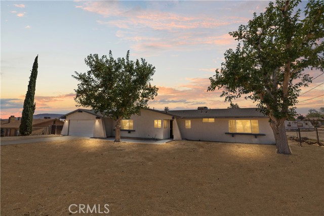 Detail Gallery Image 2 of 30 For 18021 Birch St, Hesperia,  CA 92345 - 3 Beds | 2 Baths