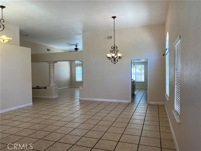 Detail Gallery Image 2 of 22 For 3301 Watford Way, Palmdale,  CA 93551 - 3 Beds | 2 Baths
