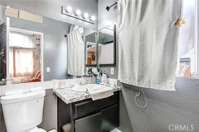 Detail Gallery Image 6 of 20 For 723 Anthirium, Perris,  CA 92571 - 5 Beds | 4 Baths