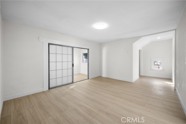 Detail Gallery Image 15 of 25 For 2823 W 8th St, Los Angeles,  CA 90005 - 4 Beds | 2/1 Baths