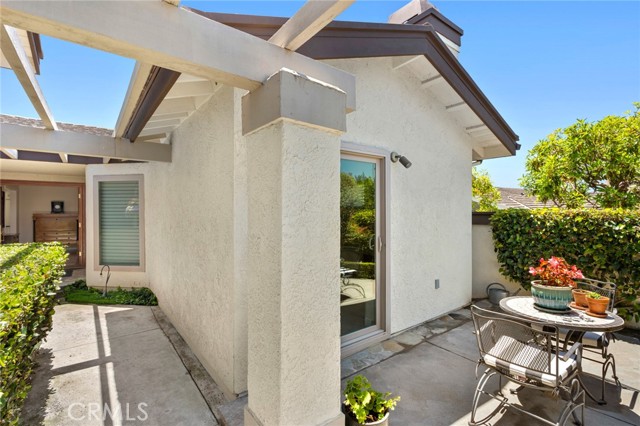 Detail Gallery Image 7 of 37 For 15 Skysail Dr, Corona Del Mar,  CA 92625 - 2 Beds | 2 Baths