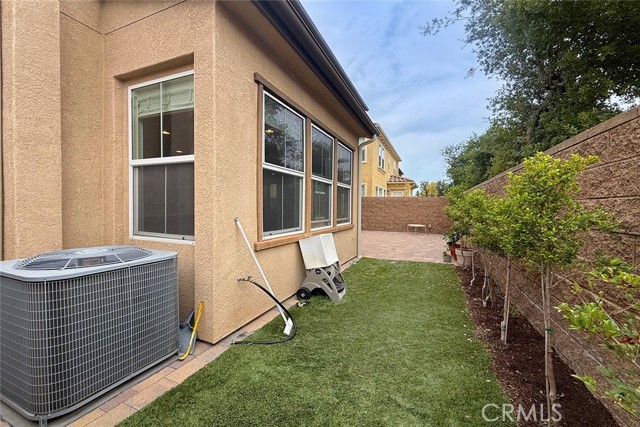 19916 Esmeralda Court, Yorba Linda CA: https://media.crmls.org/medias/3d48953a-67b9-40ba-b220-27ebeb7ef087.jpg
