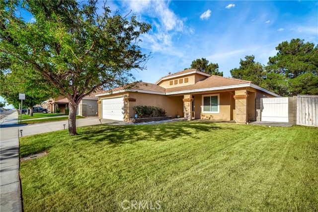 Detail Gallery Image 3 of 47 For 44232 62nd St, Lancaster,  CA 93536 - 4 Beds | 2 Baths