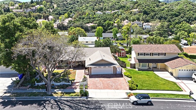 Detail Gallery Image 3 of 29 For 23508 Adamsboro Dr, Newhall,  CA 91321 - 3 Beds | 2 Baths