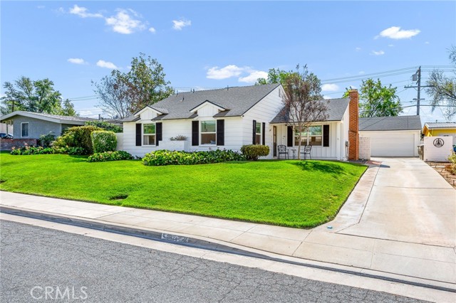 Detail Gallery Image 3 of 41 For 2924 Pecos, Riverside,  CA 92506 - 3 Beds | 2 Baths