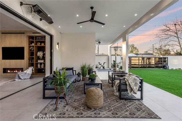 Detail Gallery Image 44 of 75 For 22745 Califa St, Woodland Hills,  CA 91367 - 5 Beds | 4 Baths