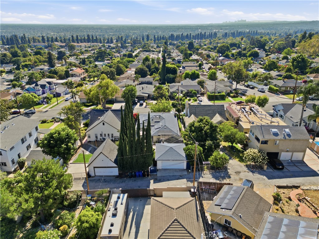 https://media.crmls.org/medias/3d4a4909-f2ca-4dfc-8d9f-412af3e4fcf4.jpg?preset=X-Large