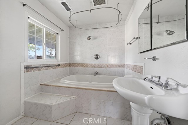 Image 23 of 39 For 7365 Old Highway 53