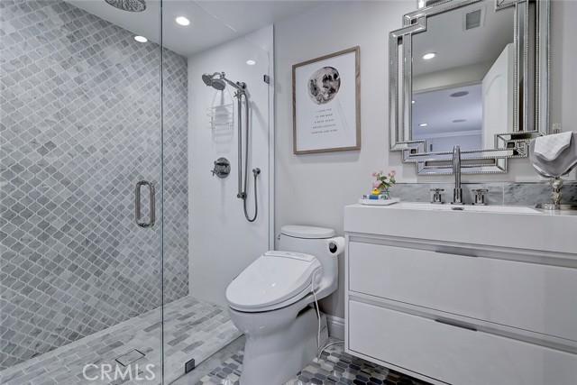 441 Avenue E, Redondo Beach, California 90277, 5 Bedrooms Bedrooms, ,4 BathroomsBathrooms,Residential,Sold,Avenue E,SB22100655