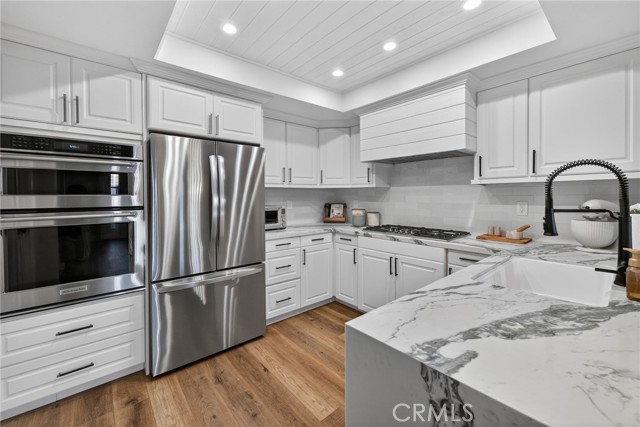 Detail Gallery Image 5 of 69 For 964 S Rim Crest, Anaheim,  CA 92807 - 2 Beds | 2/1 Baths