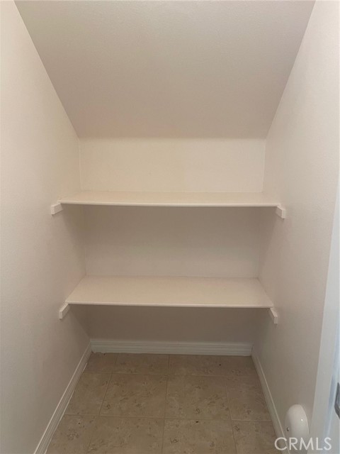 Detail Gallery Image 10 of 26 For 2955 S via Belamaria, Ontario,  CA 91762 - 5 Beds | 3 Baths