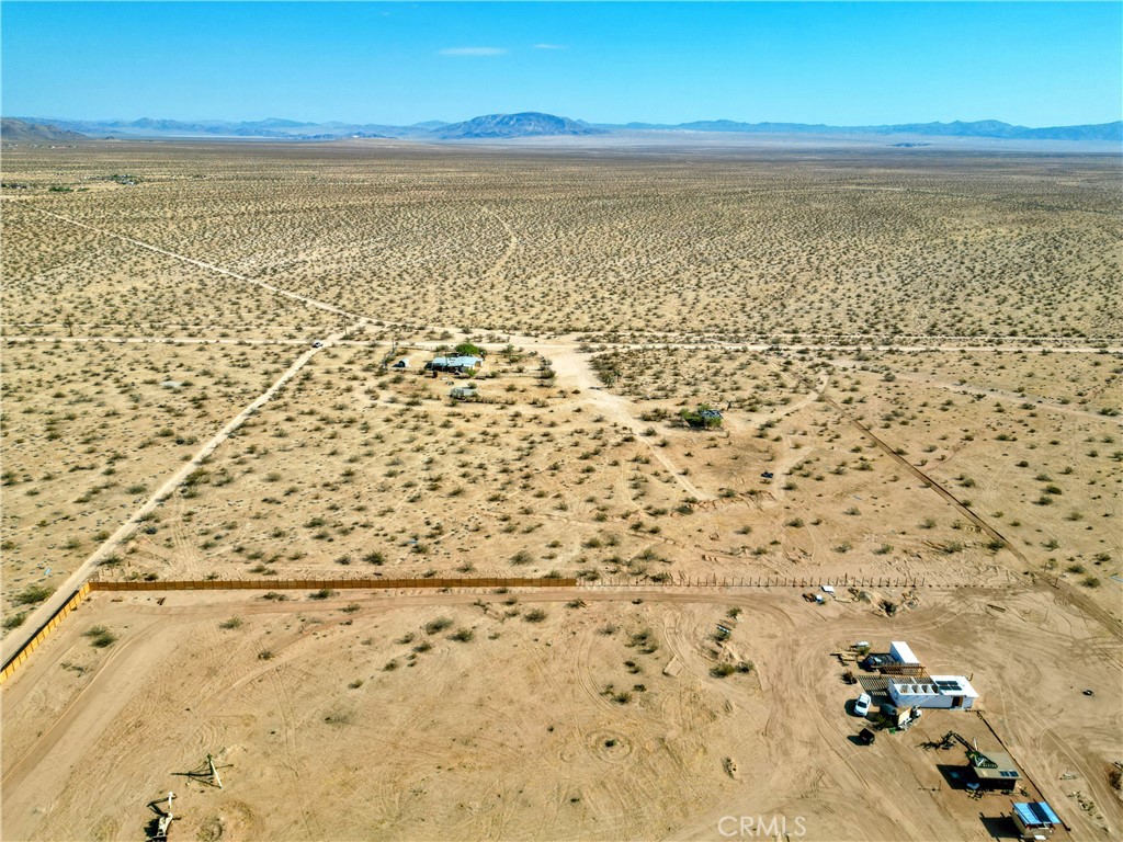 https://media.crmls.org/medias/3d4d9eee-84fc-43d6-b4c9-6c1e107ae25a.jpg?preset=X-Large