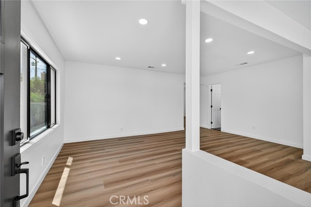Detail Gallery Image 2 of 25 For 3834 W 116th St, Hawthorne,  CA 90250 - 4 Beds | 2 Baths