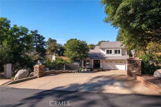 Detail Gallery Image 11 of 73 For 2415 Park Bld, Upland,  CA 91784 - 4 Beds | 3 Baths