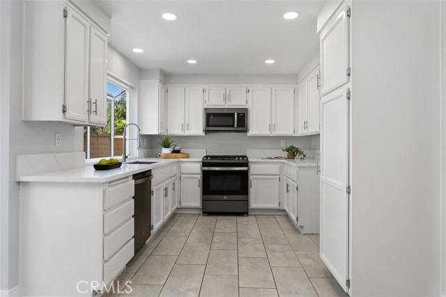 21321 Spruce, Mission Viejo CA: https://media.crmls.org/medias/3d4fb812-f9a4-43ca-9e58-022ce5e8b36e.jpg