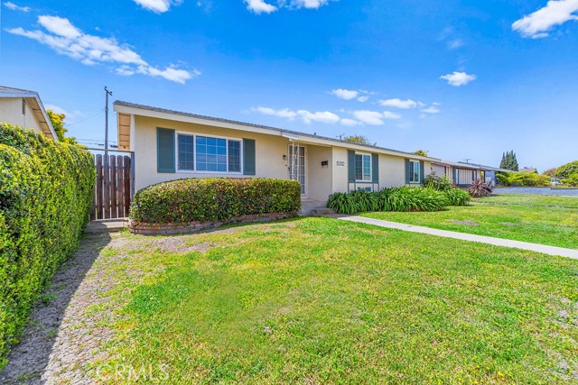 Detail Gallery Image 3 of 37 For 5312 Edinger Ave, Huntington Beach,  CA 92649 - 3 Beds | 2 Baths