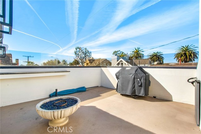 Detail Gallery Image 13 of 14 For 509 Marigold Ave #1/2,  Corona Del Mar,  CA 92625 - 2 Beds | 2 Baths